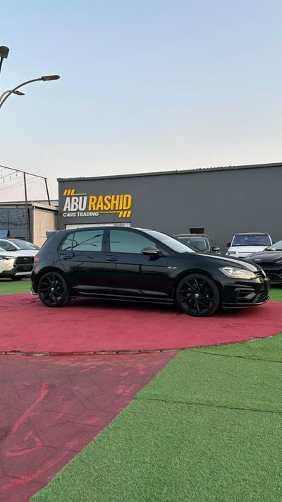 Volkswagen Golf R Base 2.0T
