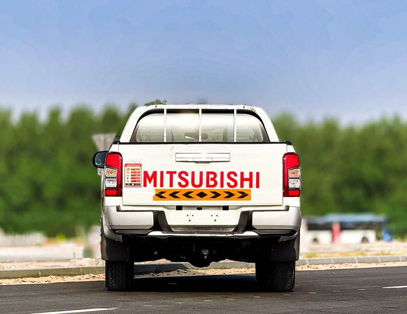 ميتسوبيشي L200 ميتسوبيشي L200 موديل 2023 دفع رباعي خليجي 2.4 لتر بحالة ممتازة بدون حوادث 1008 شهرياً