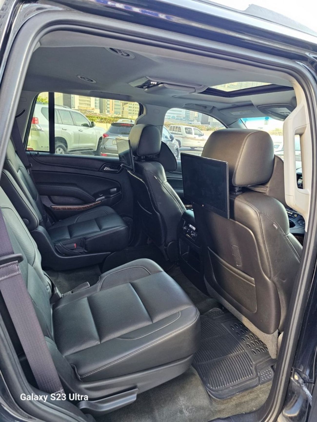 Chevrolet Tahoe LTZ 5.3L 4WD (8 Seater)