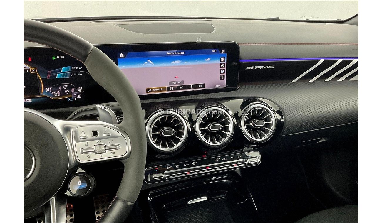 Mercedes-Benz CLA 35 AMG Premium +