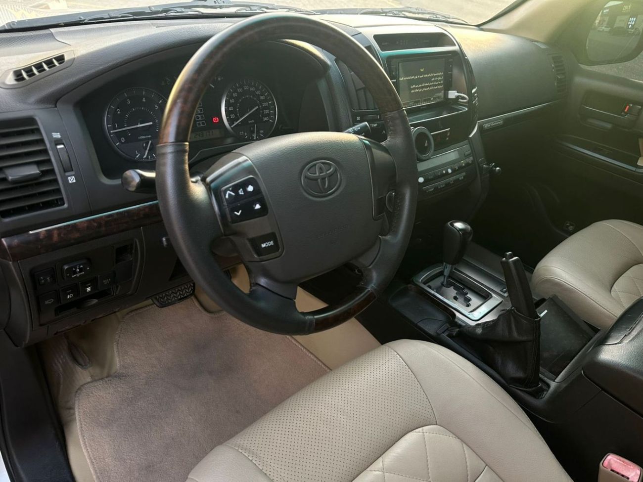 تويوتا لاند كروزر GXR V8 خليجي