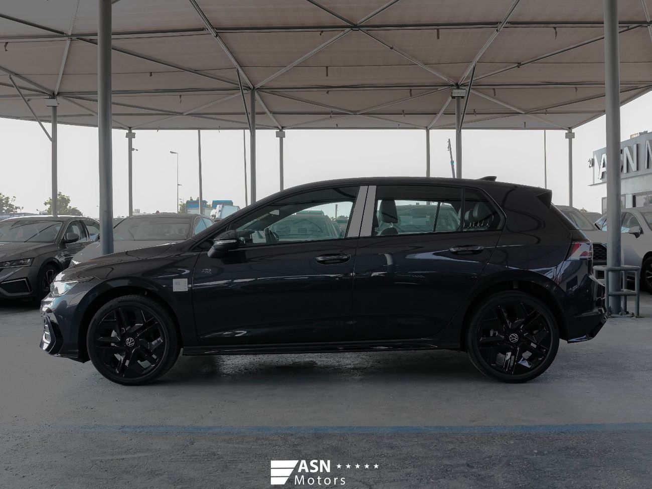 فولكس واجن جولف R-Line Black Package 1.5 Turbo 2025 (Harman Kardon + HUD)