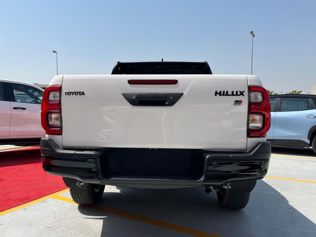 تويوتا هيلوكس GR Sport 2.8L