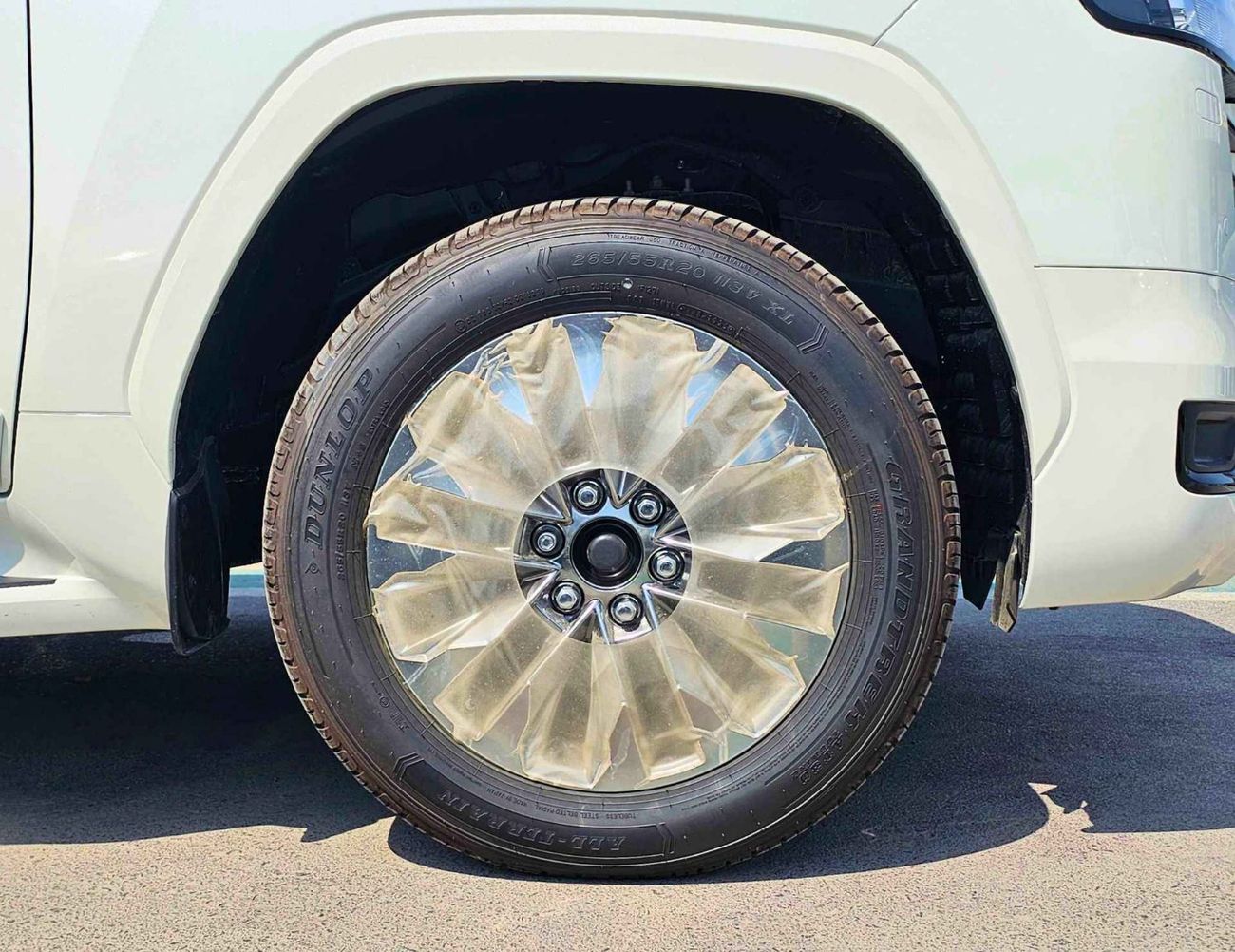 Toyota Land Cruiser /GXR TWIN TURBO / 3.3L DIESEL / REAR ENTERTAINMENT / BIG BUMPER (CODE#LCDGXRM)