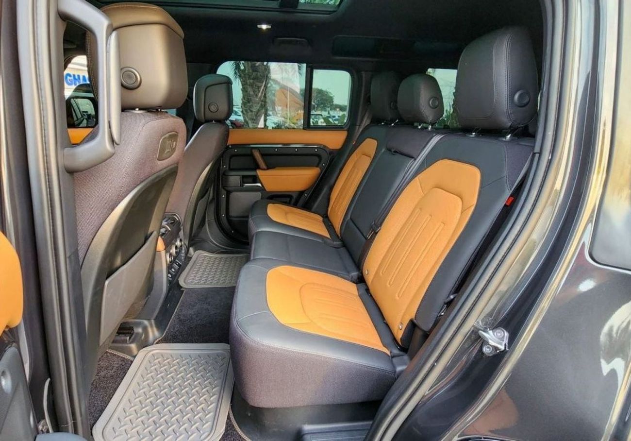 لاند روفر ديفندر 110  X P400 BLACK COLOUR / 2022 MODEL / V 6 / UNDER WARRANTY AND SERVICE CONTRACT