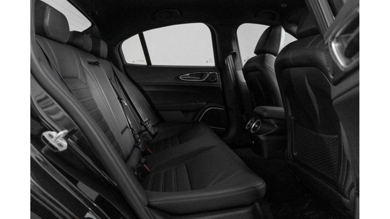 ألفا روميو جوليا 2023 Alfa Romeo Giulia Quadrifoglio / Highest option available / 5 Year Alfa Romeo Warranty & Servic