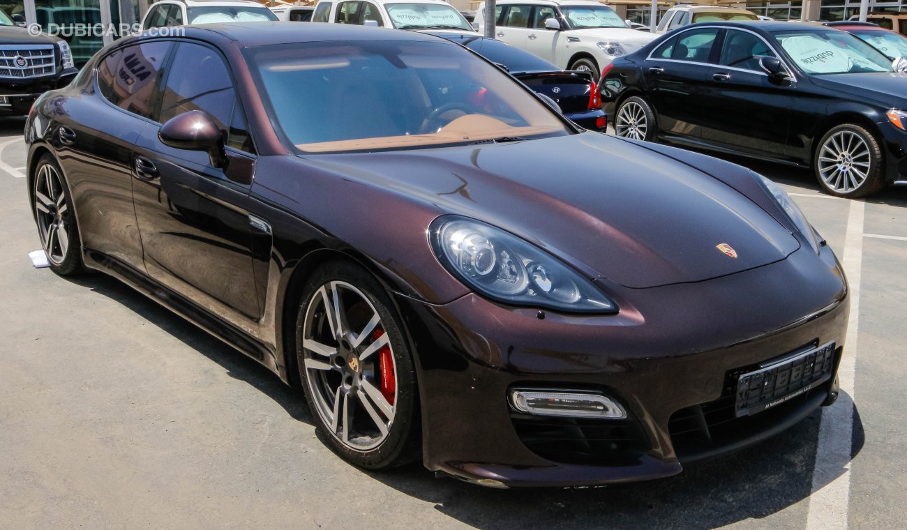 Porsche Panamera GTS