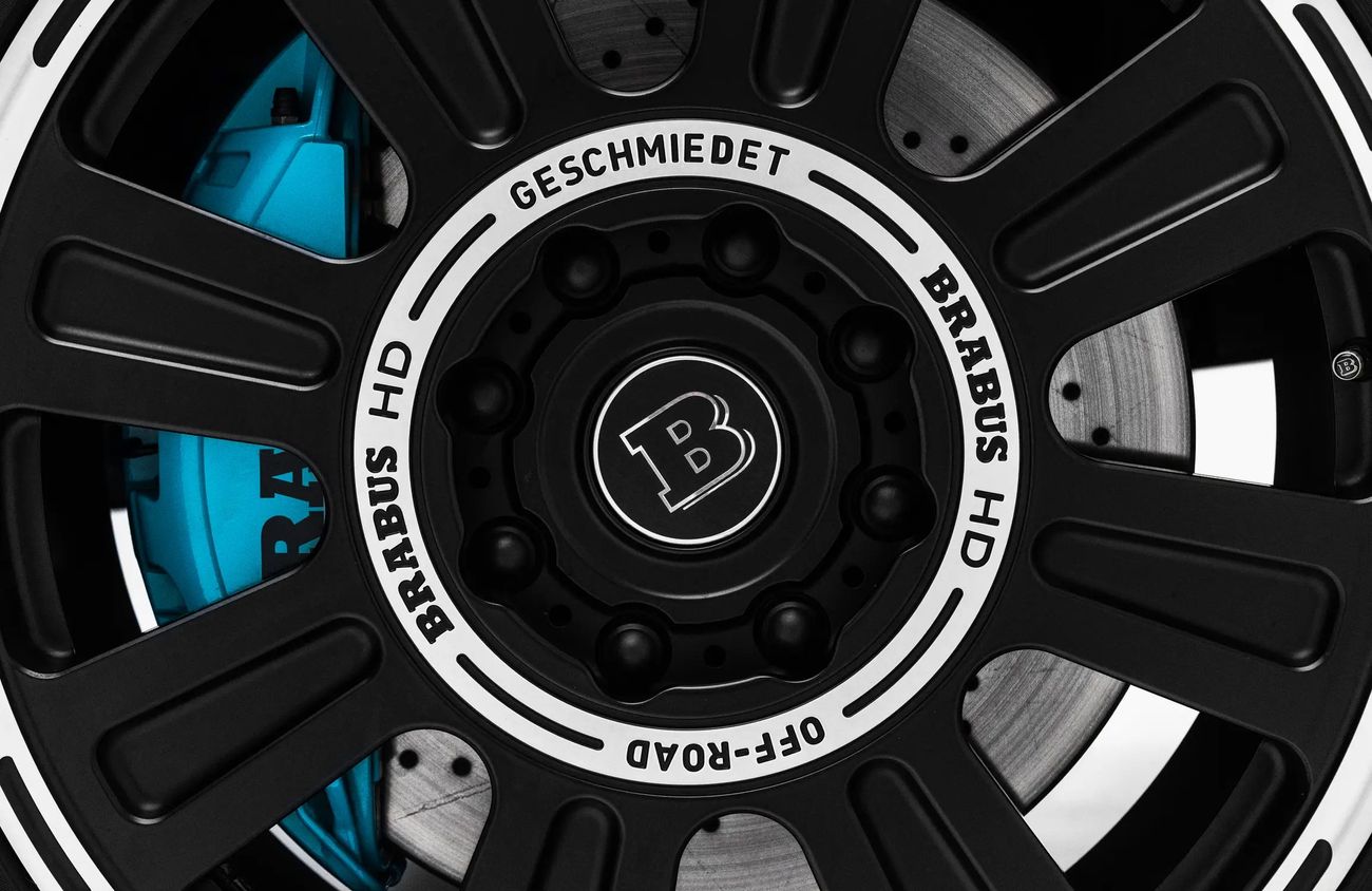 Mercedes-Benz G 63 AMG 4X4² 4.0L V8 Bi-Turbo Engine