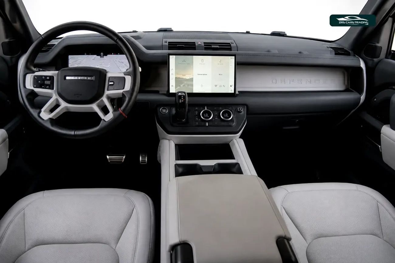Land Rover Defender 110 X Dynamic HSE GCC Specs / Al Tayer Warranty + Service