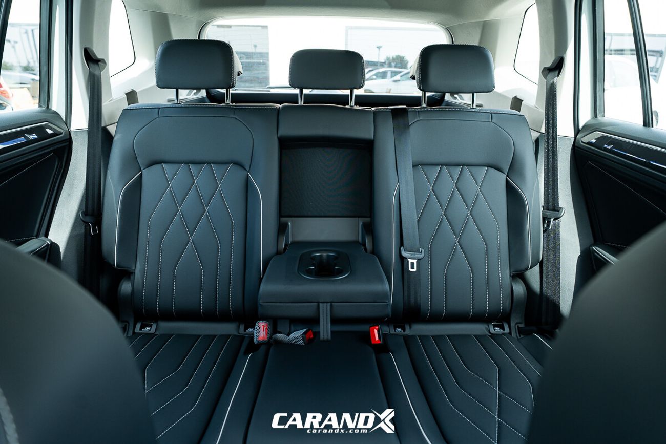 Volkswagen Tiguan Volkswagen Tiguan 300 TSI Outstanding 2025