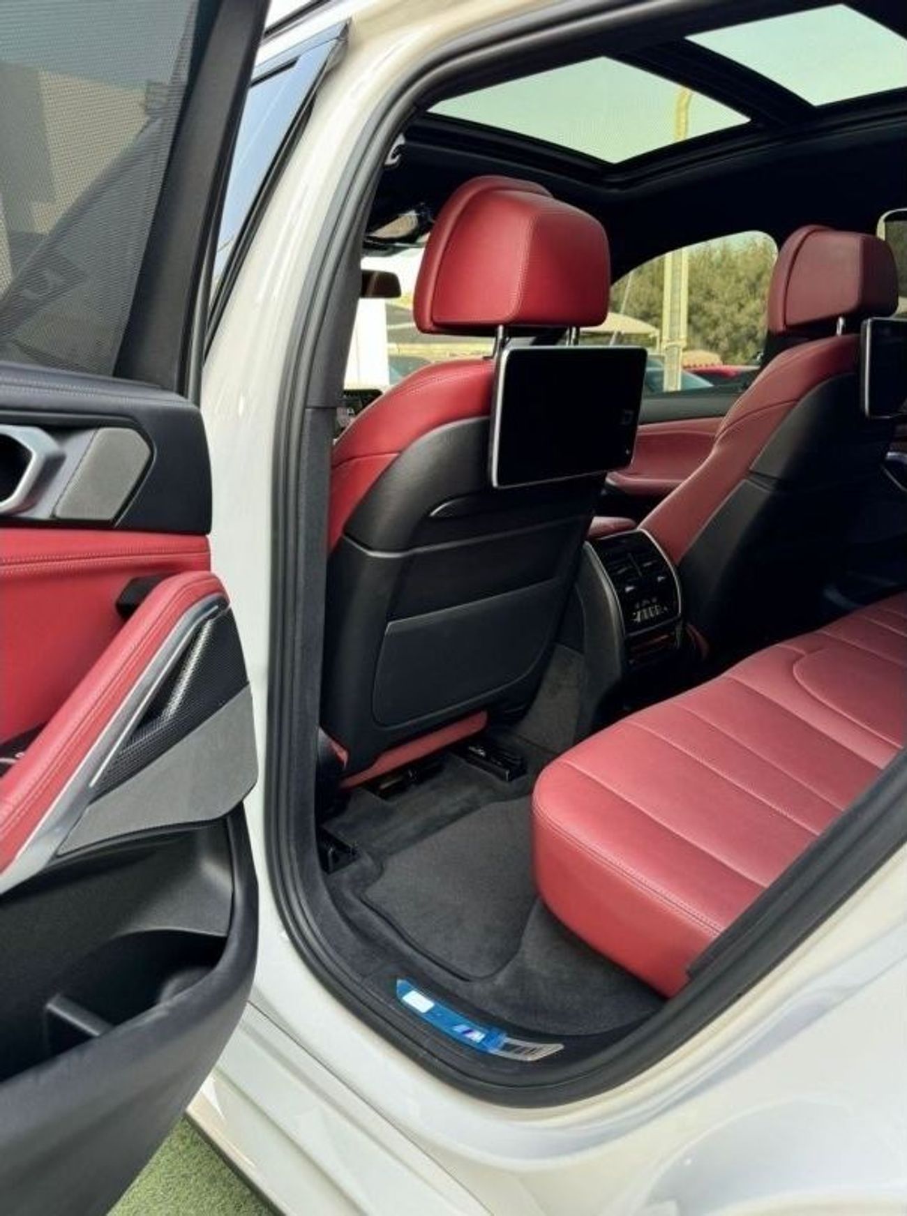 BMW X6M BMW X6 M PACKAGE GCC 2023 FULL OPTION ORIGINAL PAINT UNDER WARRANTY