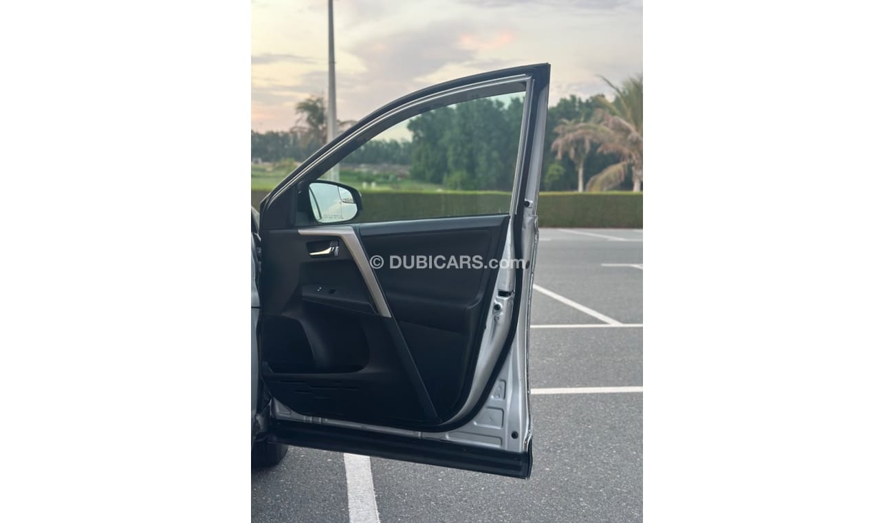 Toyota RAV4 EXR MODEL 2015  car prefect condition inside and outside low mileage