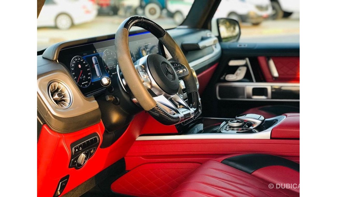 Mercedes-Benz G 63 AMG Pearl White