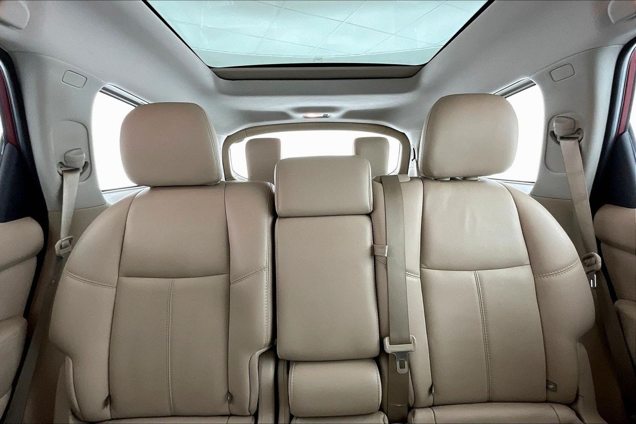 Nissan Pathfinder SV