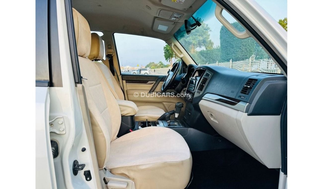 Mitsubishi Pajero GLS Mid 1030 PM || PAJERO GLS 3.0 V6 4WD || LOW MILEAGE 0% DOWN PAYMENT || WELL MAINTAINED