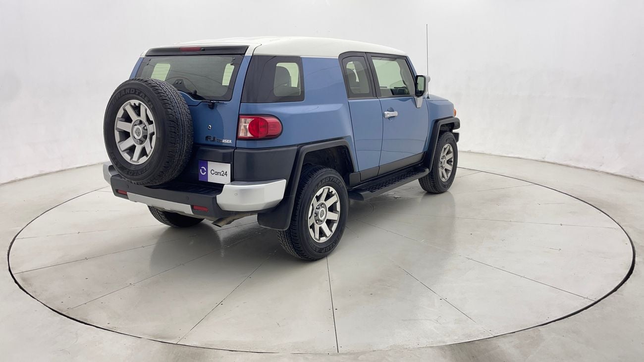Toyota FJ Cruiser GXR 4.0L A/T 2022 GXR | AED 1863/Month | 0 DP | 30 Day Return | Warranty | Service History