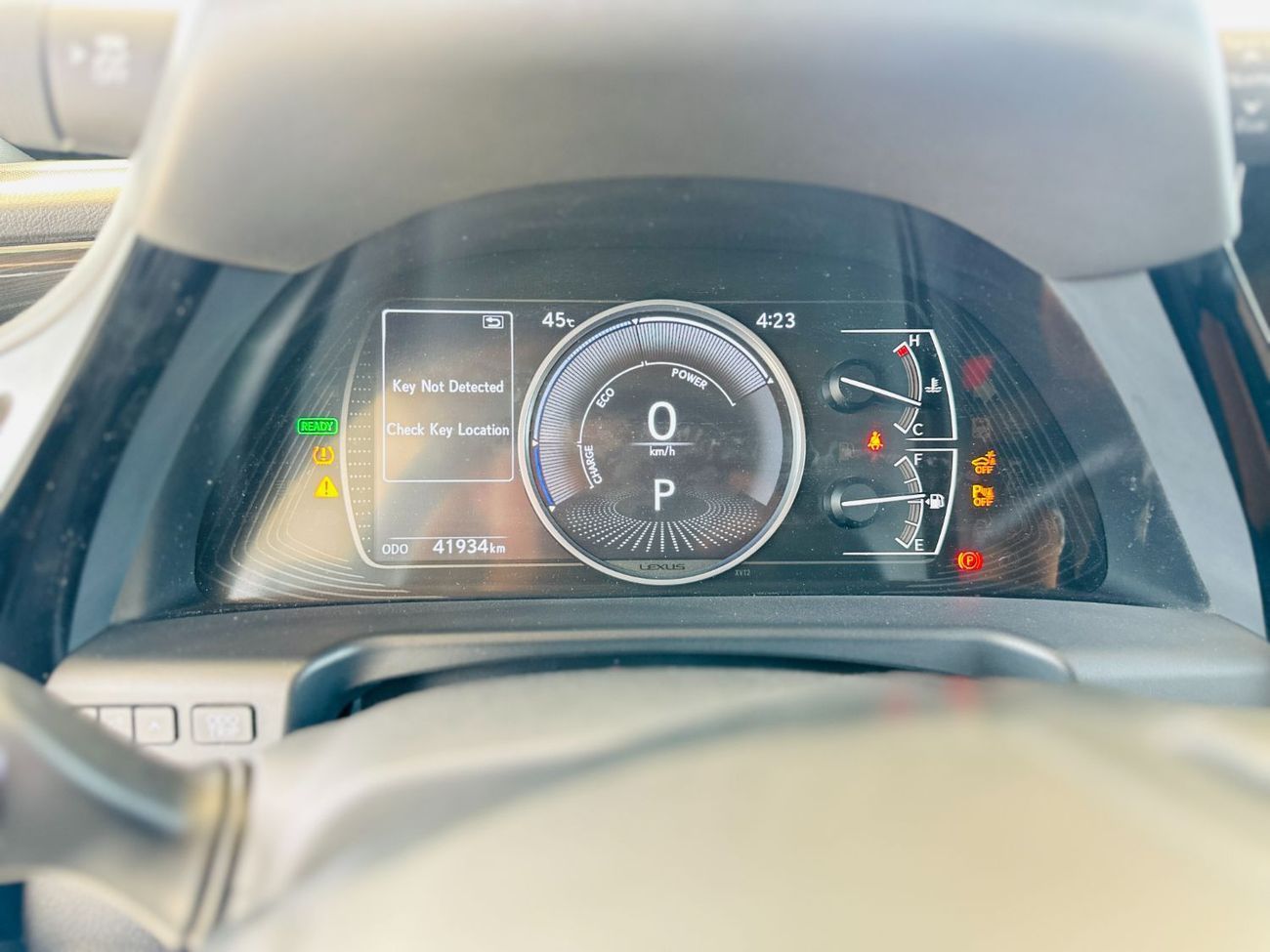 Lexus ES300h 2023 Lexus ES 300H - White inside Brown