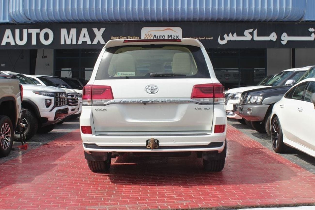 Toyota Land Cruiser VXR 5.7L 4WD,GCC
