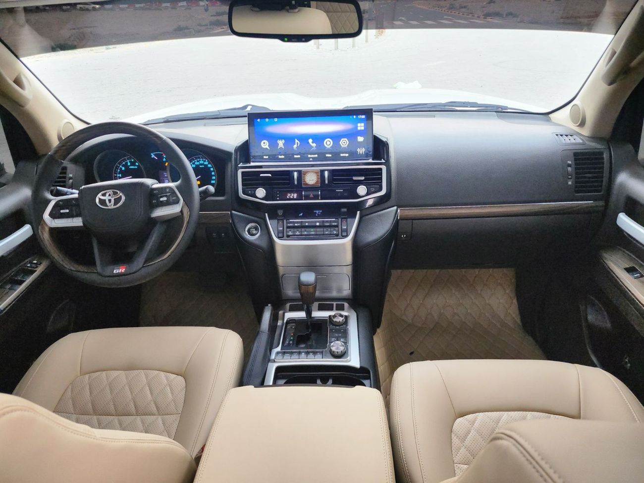 Toyota Land Cruiser VX.R V8 upgrade 2024