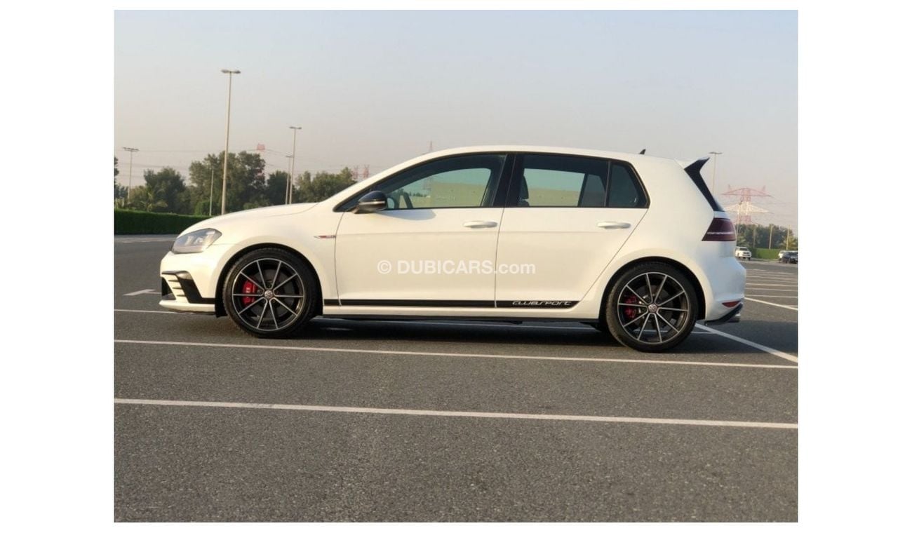 Volkswagen Golf Volex wagan GTI CLUB SPORT MODEL 2016 GCC CAR PERFECT CONDITION INSIDE AND OUTSIDE FULL OPTION PANOR