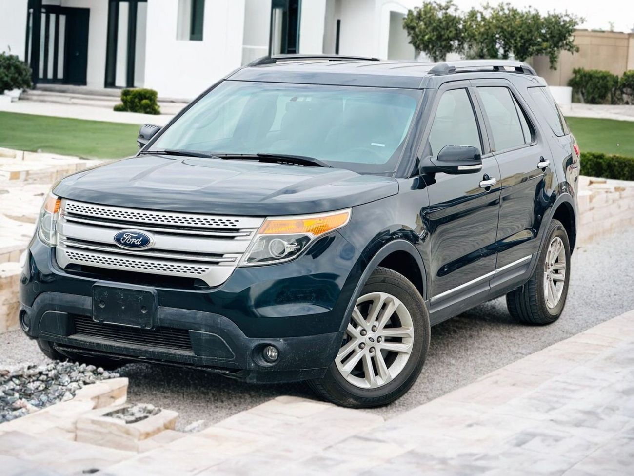 Ford Explorer AED 810 PM | FORD EXPLORER XLT 4WD | 0% DP | GCC | AGENCY MAINTAINED | WELL MAINTAINED
