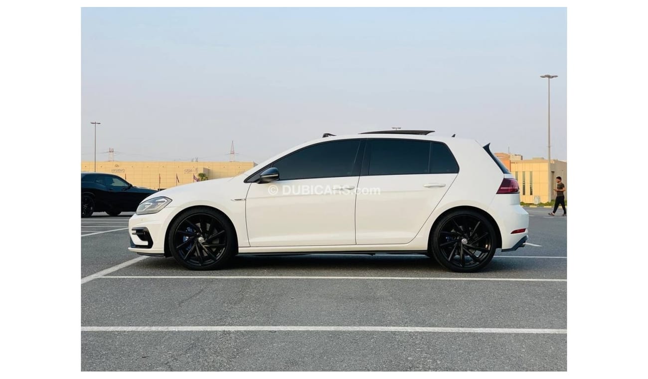 فولكس واجن جولف VOLKSWAGEN GOLF R MODEL 2018 GCC SPACE FREE PAINT FREE ACCEDENT