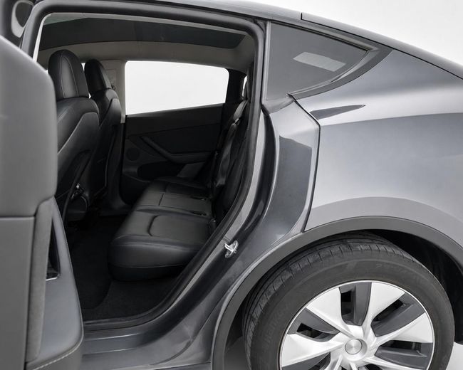 Tesla Model Y LONG RANGE, миниатюра 30