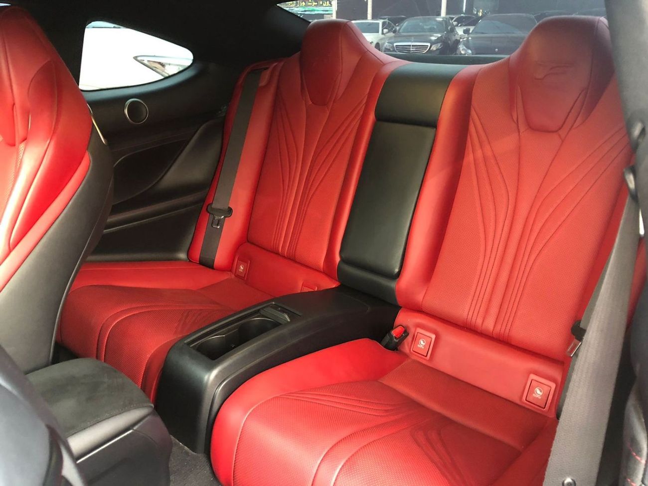 لكزس RC F بلاتينوم