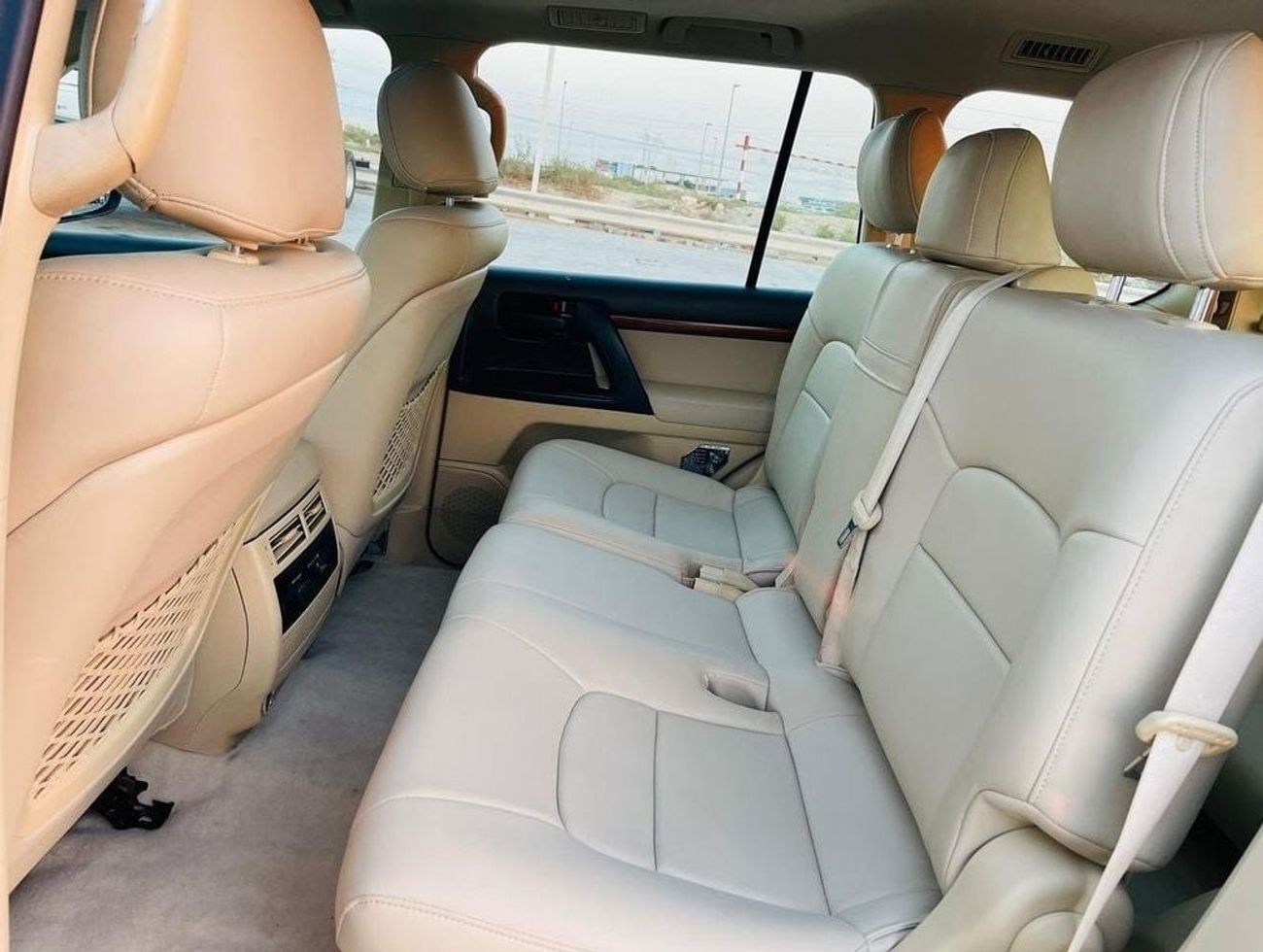 Toyota Land Cruiser Toyota landcuriser GX-R V6 2016 Full Option very neat and clean perfect condition