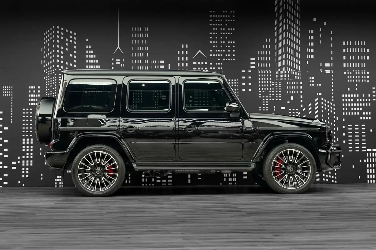 Mercedes Benz G63 AMG 4MATIC SUV MERCEDES | G63 AMG | FULL BODY KIT 2025 | GCC SPECS DEALER WARRANTY + SERVICE CONTRACT GA