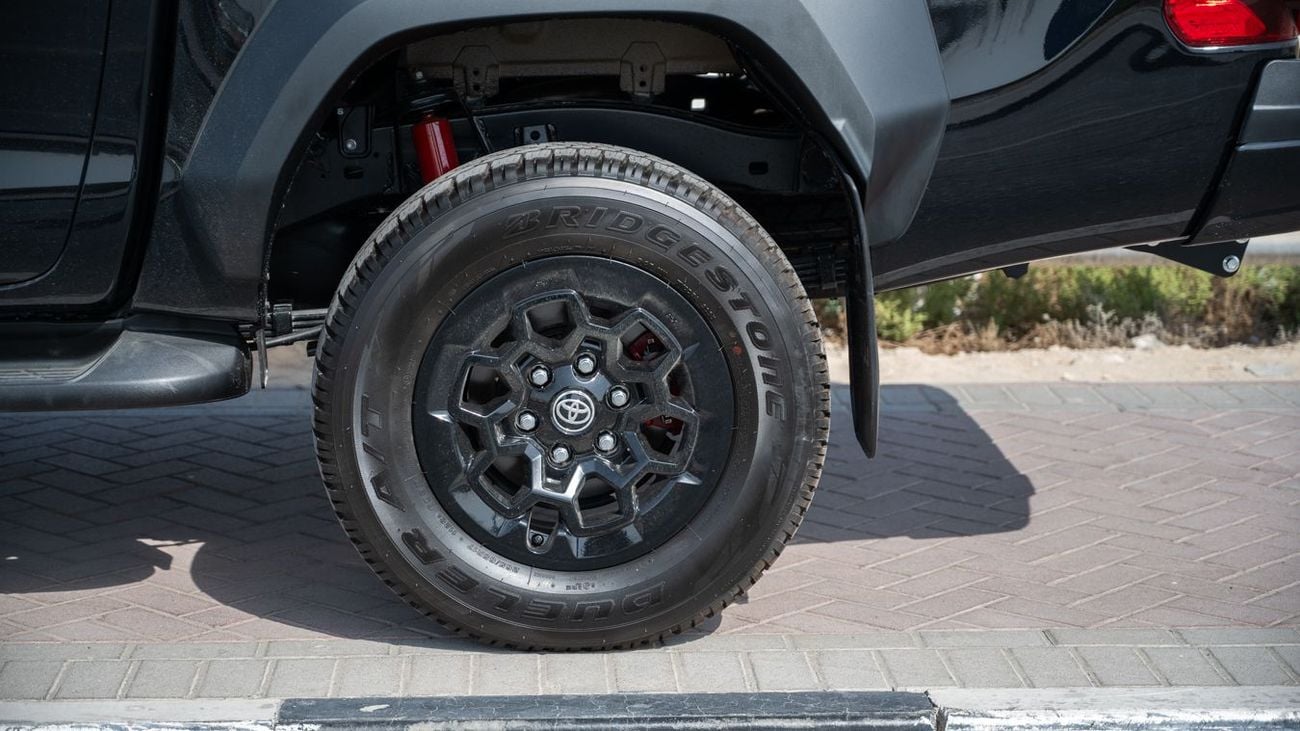 تويوتا هيلوكس GR Sport 2.8L