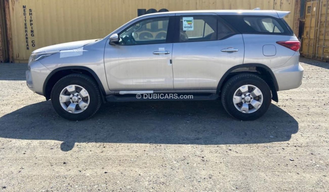 Toyota Fortuner TOYOTA FORTUNER 2.4L DSL 4/4 .. 2023