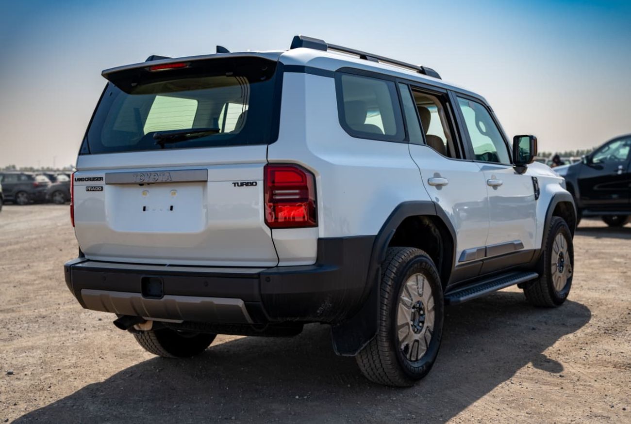 تويوتا برادو 2.4L Turbocharged | 4 Cylinder | Automatic | 7 Seater