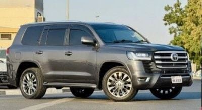 Toyota Land Cruiser MODIFIED TO LC300 MODEL | PUSH START | SUNROOF | AT | 4.5L | POWER SEATS