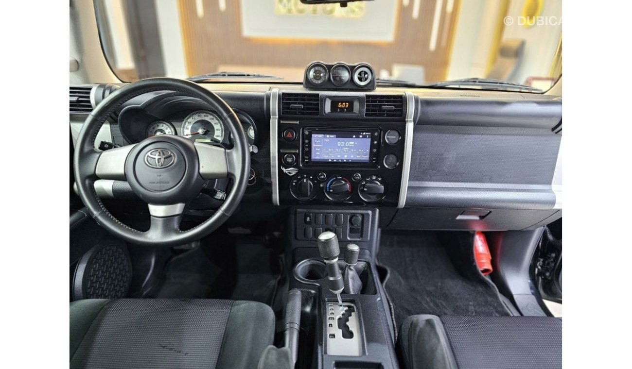 Toyota FJ Cruiser GXR 2018 GCC V6 FULL OPTION WITH WARRANTY