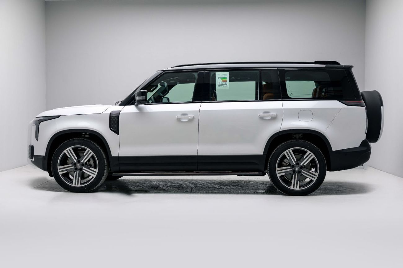 روكس 01 1.5L - Plug-in Hybrid - White Inside Orange | Export Only