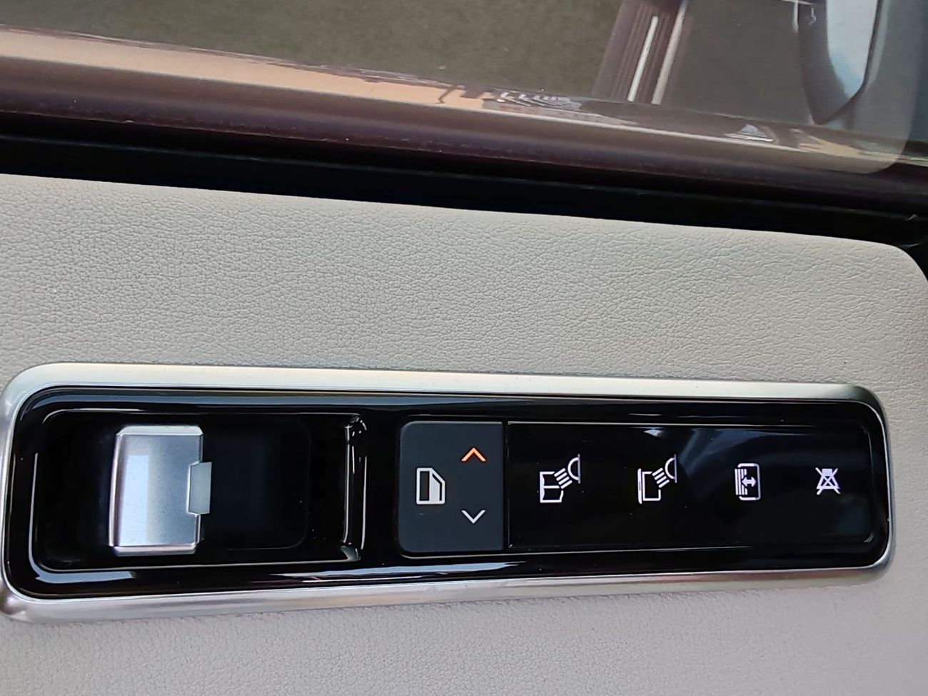 Land Rover Range Rover Sport Warranty one year