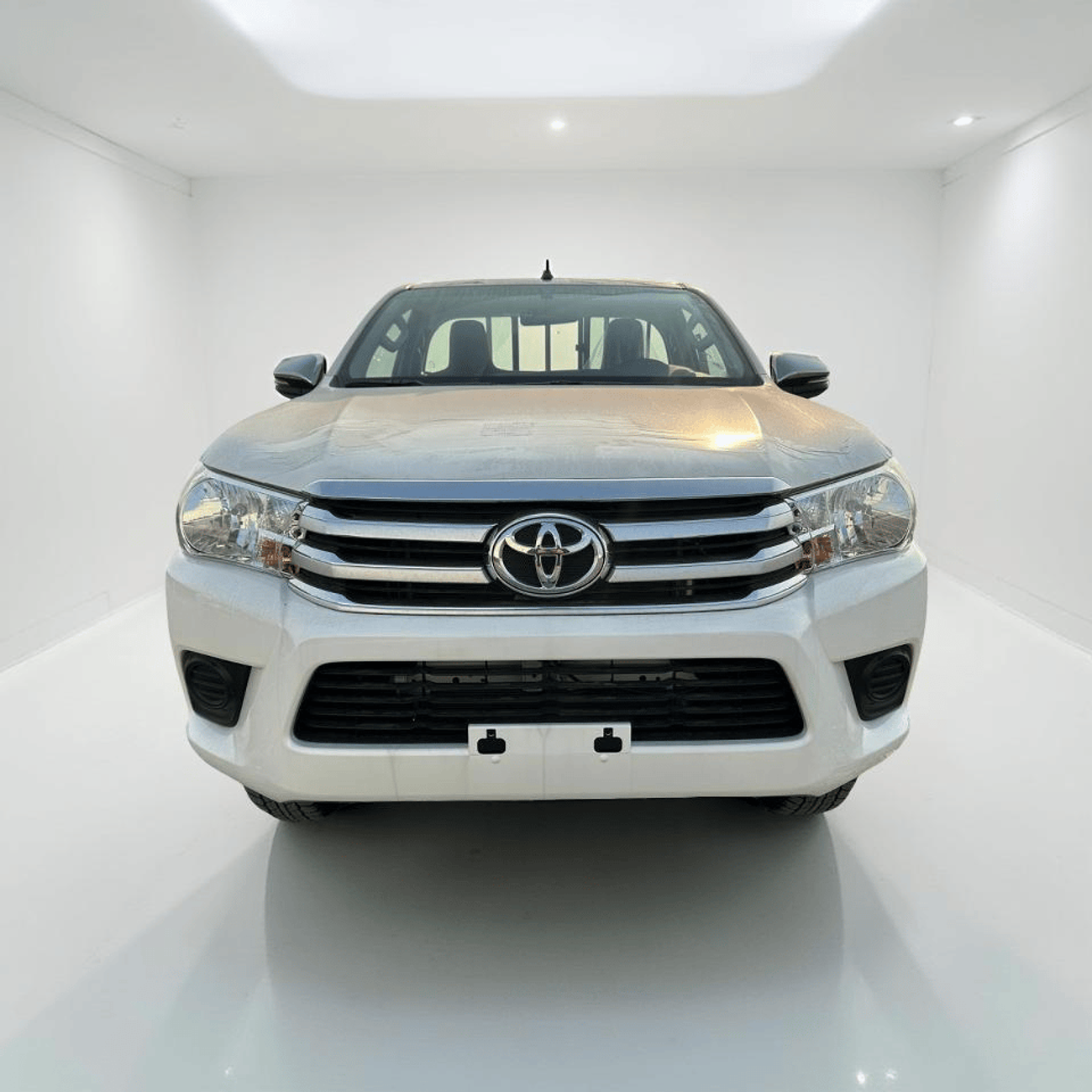 Toyota Hilux Signle cabin 2.7 4*4 M/T 3 DOORS