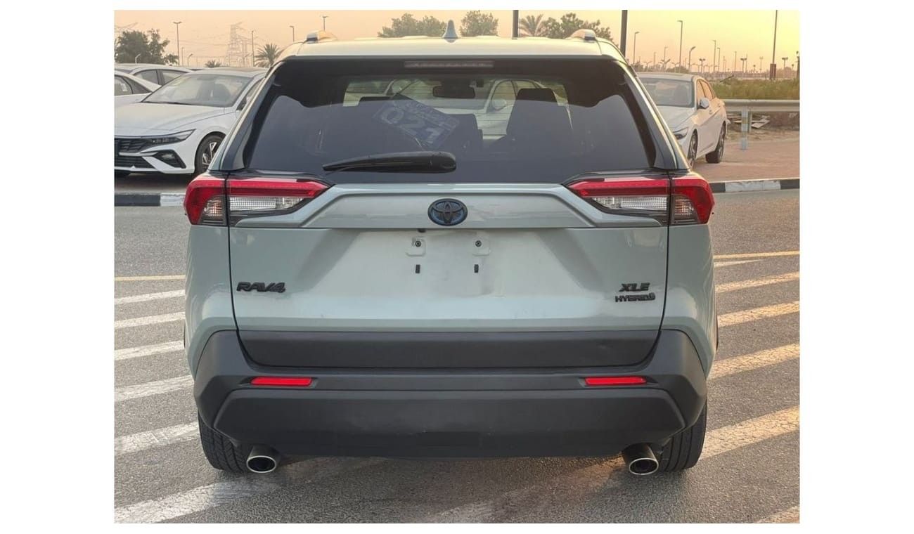 تويوتا راف ٤ 2020 Toyota Rav4 Hybrid Fuel 2.5L V4 MidOption+ Push Start - 4x4 AWD - 38,000 Mileage