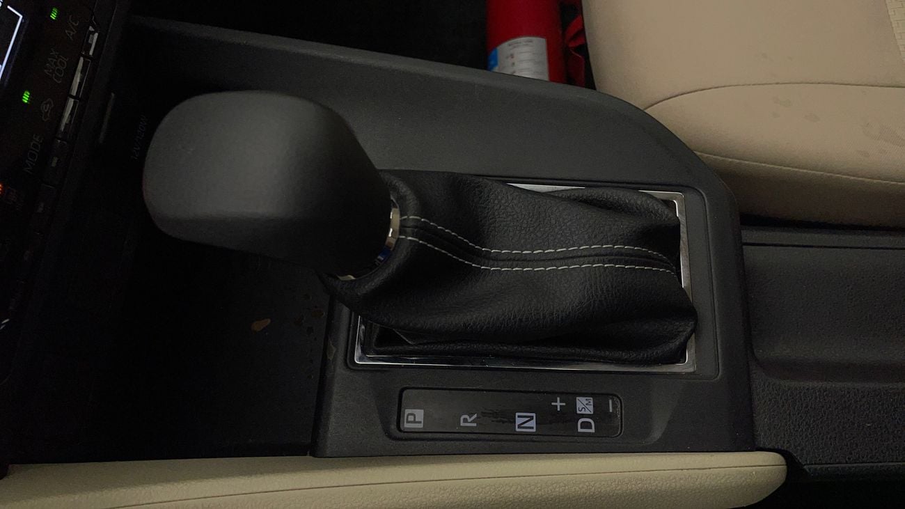 تويوتا يارس E 1.5 | بدون دفعة مقدمة | اختبار القيادة في المنزل