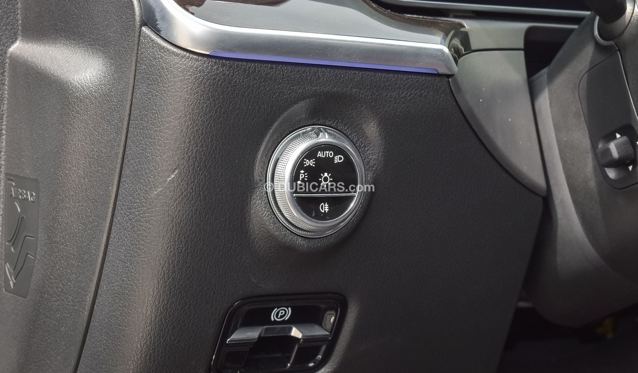 مرسيدس بنز C 300 4Matic