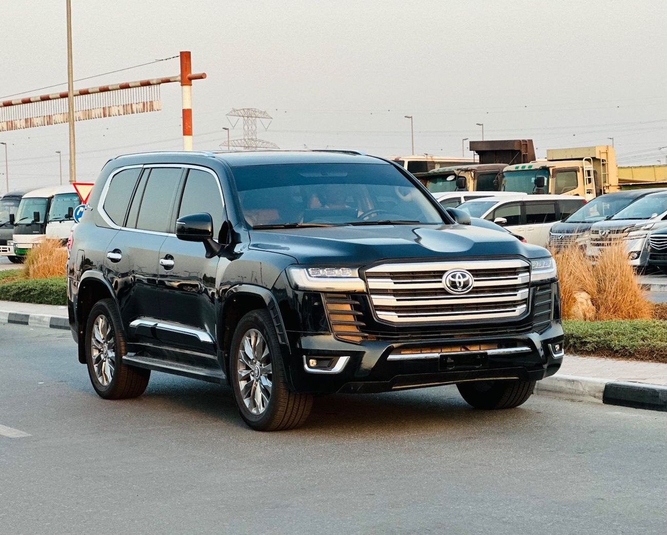 تويوتا لاند كروزر GXR 4.0L (271 HP) 4WD