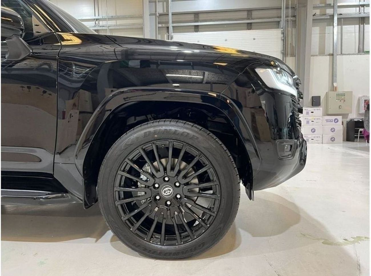 Toyota Land Cruiser Black Edition VX with 22 Inch Forged Wheels Starlight