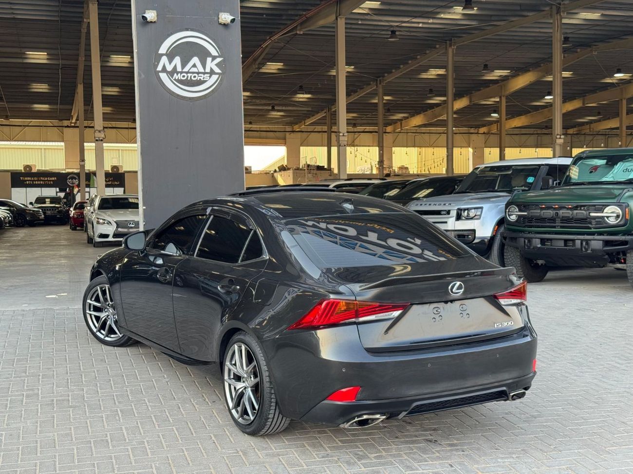 لكزس IS 350 محرك V6 سعة 3.5 لتر / طقم F-SPORT / استهلاك منخفض للموارد / رادار / قراءة المسار / مقاعد تبريد وتدفئ