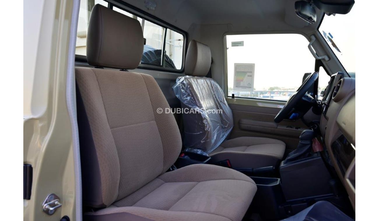 Toyota Land Cruiser Pick Up DLX 2.8L Diesel 4WD Automatic Transmission - Euro 5