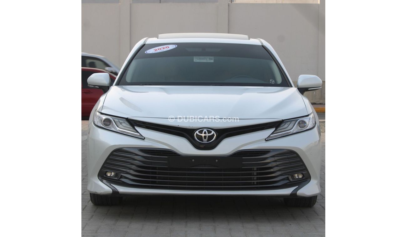 Toyota Camry SE+ TOYOTA CAMRY 2020 WHITE GCC FULL OPTION  EXCELLENT CONDITION WITHOUT ACCIDENTS