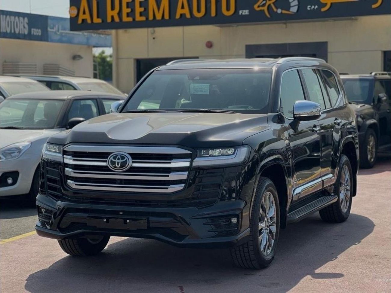 تويوتا لاند كروزر TOYOTA LAND CRUISER VXR TT 402 (300 SERIES) 3.5 L 4WD