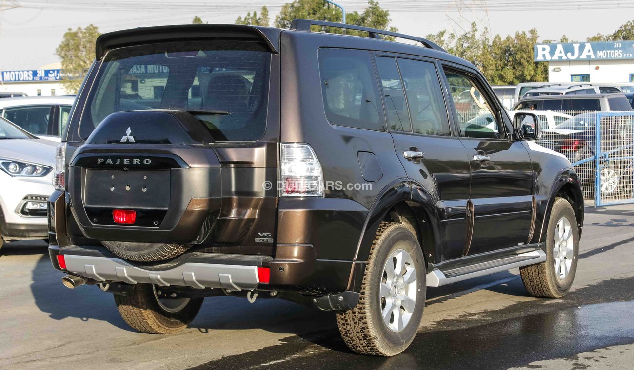 ميتسوبيشي باجيرو GLS V6