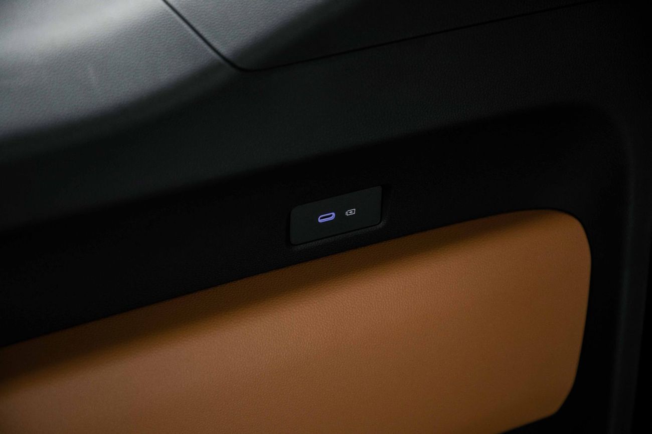 Geely Farizon  9-Seater EV - Black Inside Tan | Export Only