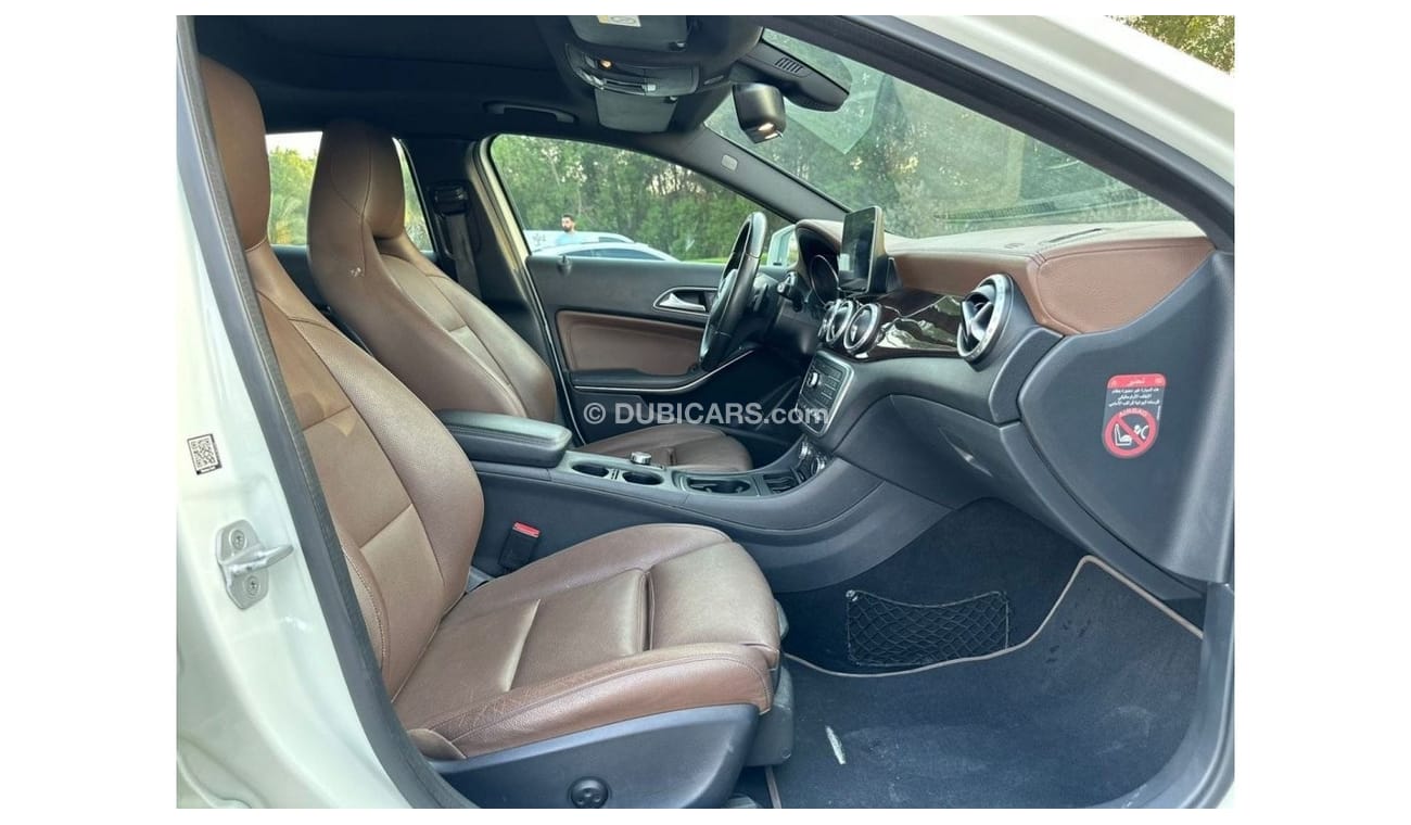 Mercedes-Benz GLA 250 Std mercedes GLA-250 GCC 2017 GOOD CONDITION // FULL OPTION
